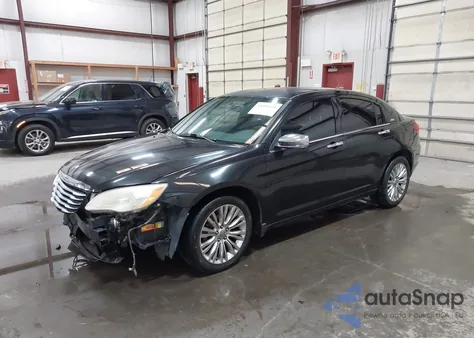 2011 Chrysler 200 Limited из США, поврежденный, VIN 1C3BC2FG4BN516615